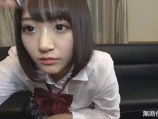 高颜值美女吃鸡啪啪 撅着屁屁被无套猛怼 深喉爆吃精